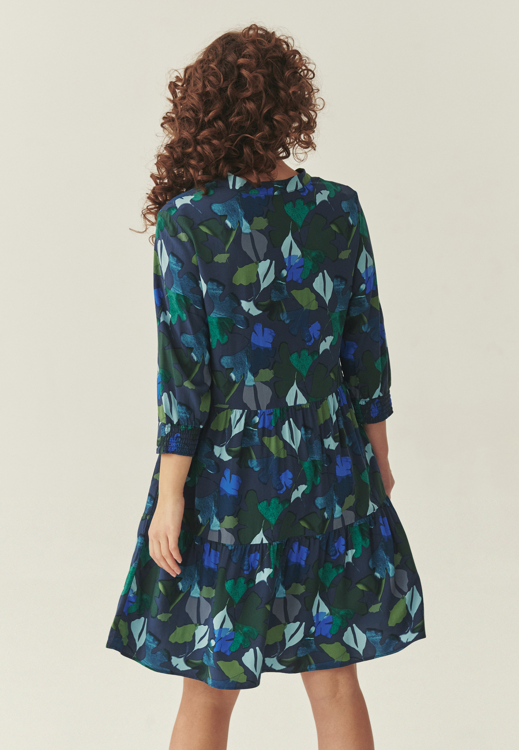 PATTERNED DRESS MADE OF VISCOSE - VISTA MULTICOLOR 2