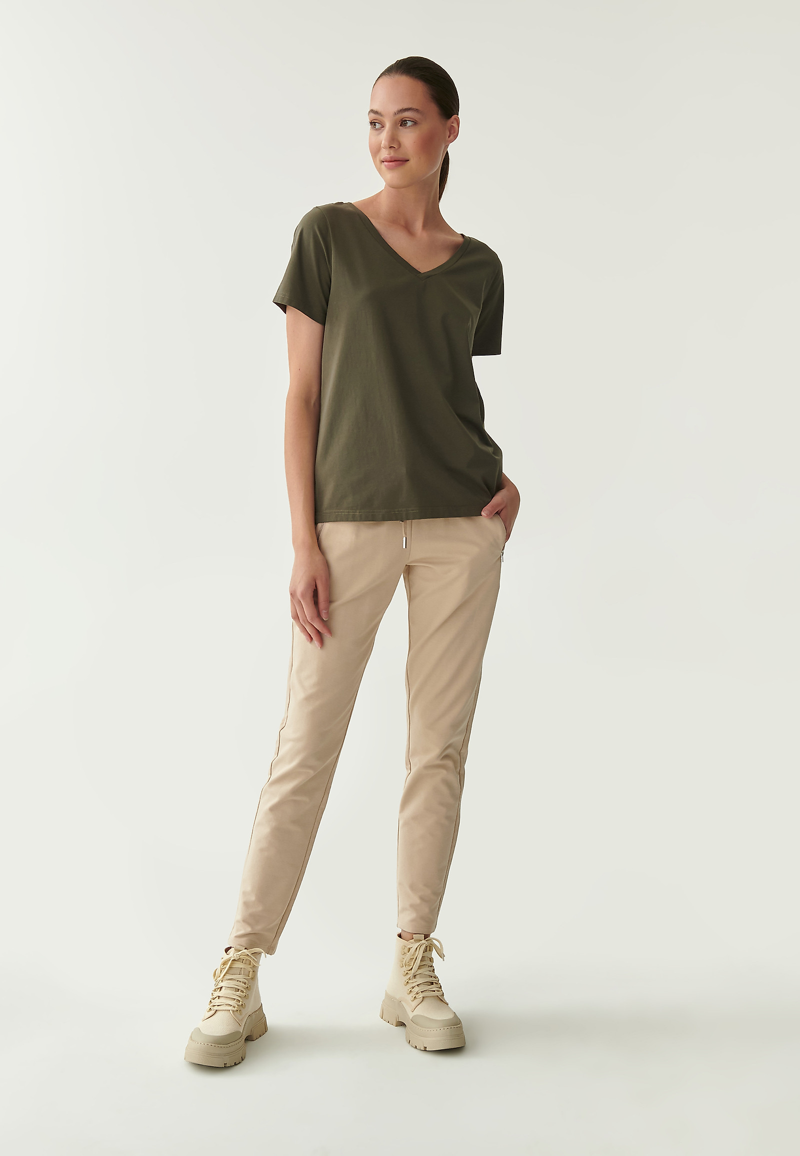 PROSTA BLUZKA DAMSKA NELISA PROSTA BLUZKA DAMSKA NELISA KHAKI 80765