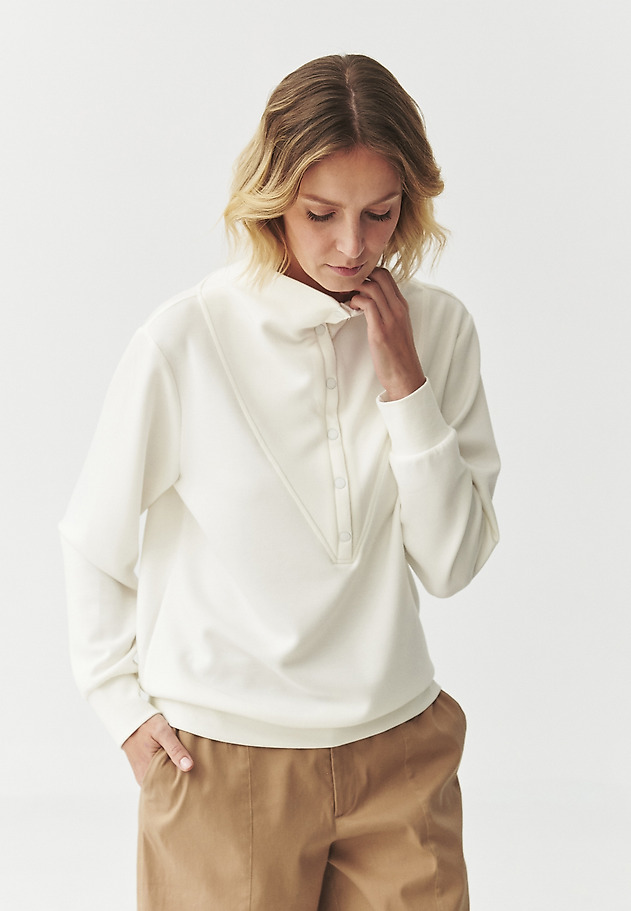 LADIES' KNITTED SWEATSHIRT WITH STAND-UP COLLAR — LANIQI LADIES' KNITTED SWEATSHIRT WITH STAND-UP COLLAR — LANIQI ECRU 5