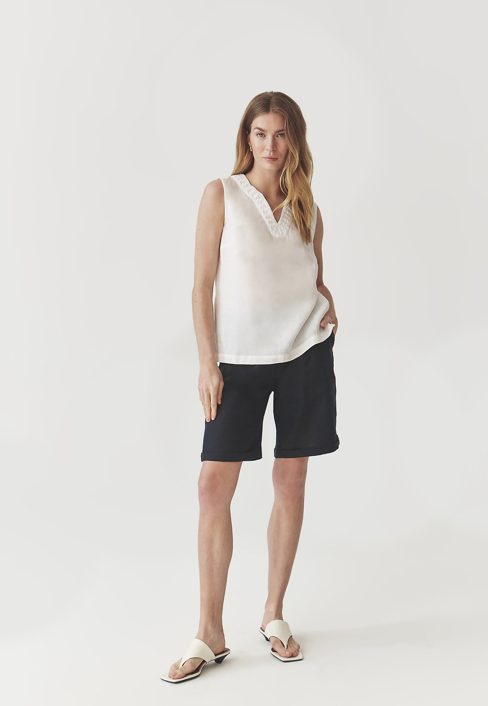 ŽENSKA LANENA BLUZA Z VEZENINO - LEA ŽENSKA LANENA BLUZA Z VEZENINO - LEA BELA 98292
