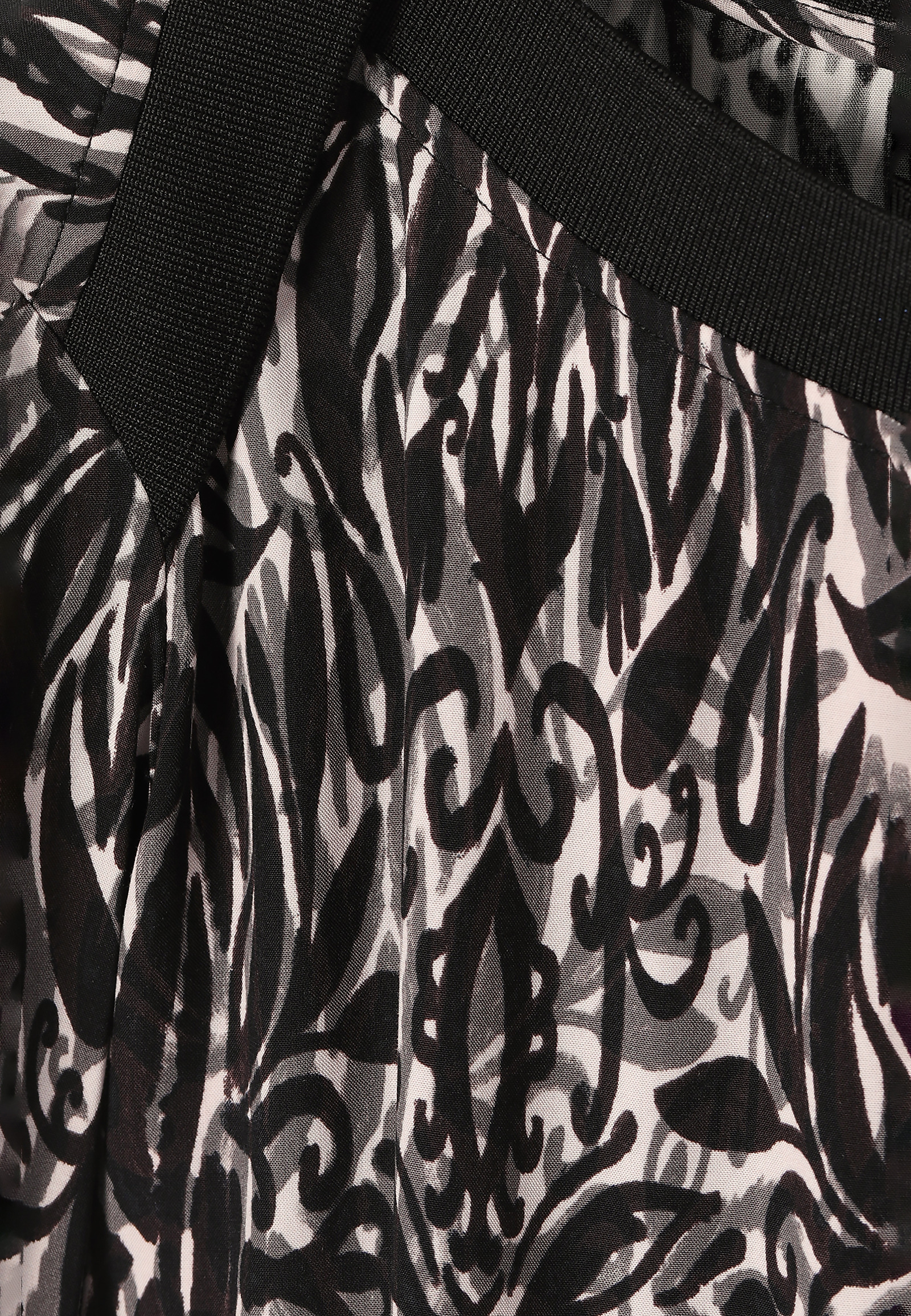 VZOROVANÉ PLÁTĚNÉ ŠATY S DLOUHÝM RUKÁVEM SINCO VZOROVANÉ PLÁTĚNÉ ŠATY S DLOUHÝM RUKÁVEM SINCO VÍCEBAREVNÝ 90043