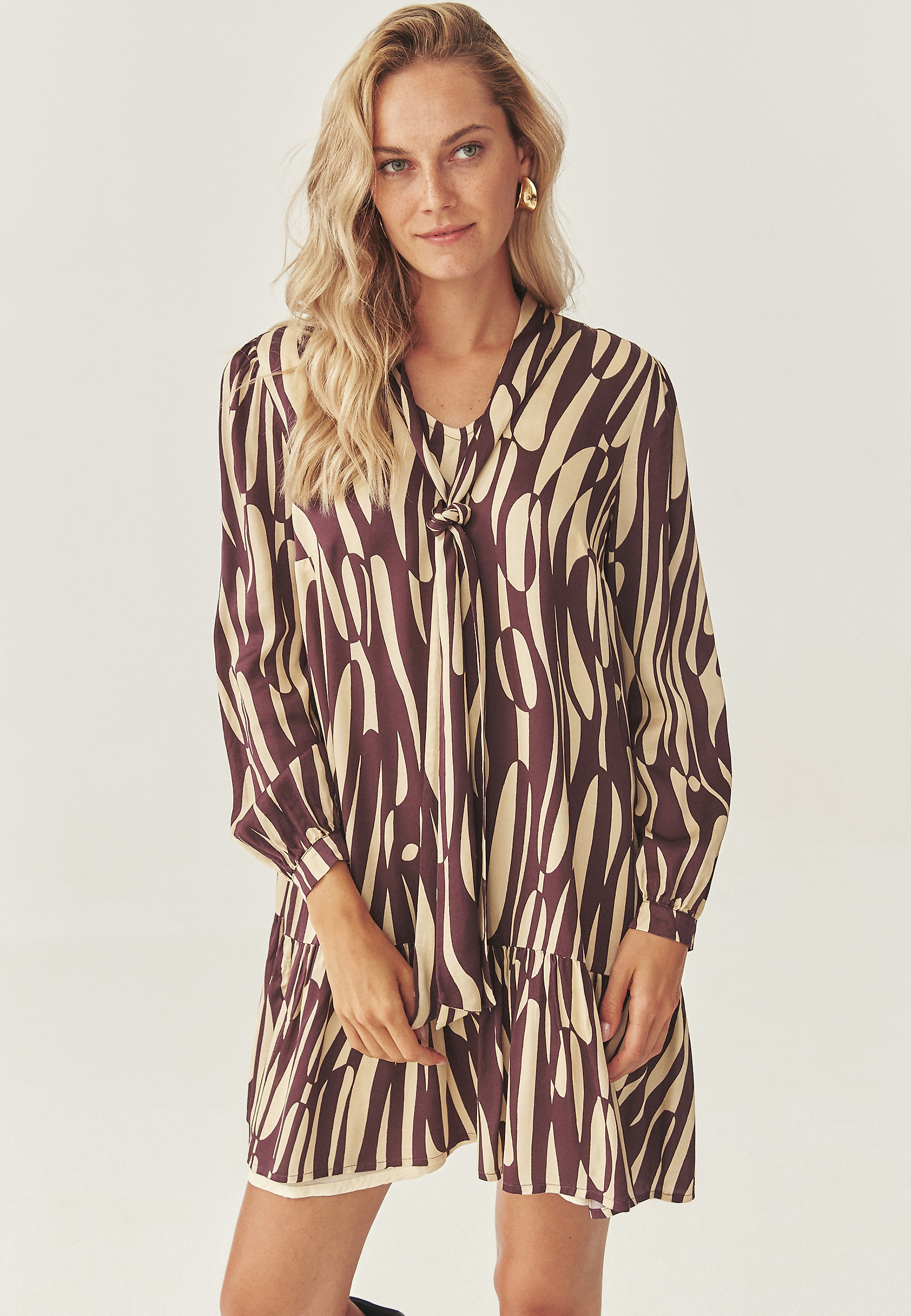 PATTERNED VISCOSE DRESS - TAMIE PATTERNED VISCOSE DRESS - TAMIE RED 116248