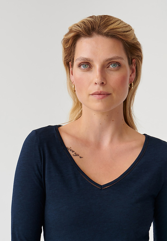 DÁMSKÁ ÚPLETOVÁ HALENKA S DLOUHÝM RUKÁVEM SORINELA DÁMSKÁ ÚPLETOVÁ HALENKA S DLOUHÝM RUKÁVEM SORINELA TMAVĚ MODRÁ 1