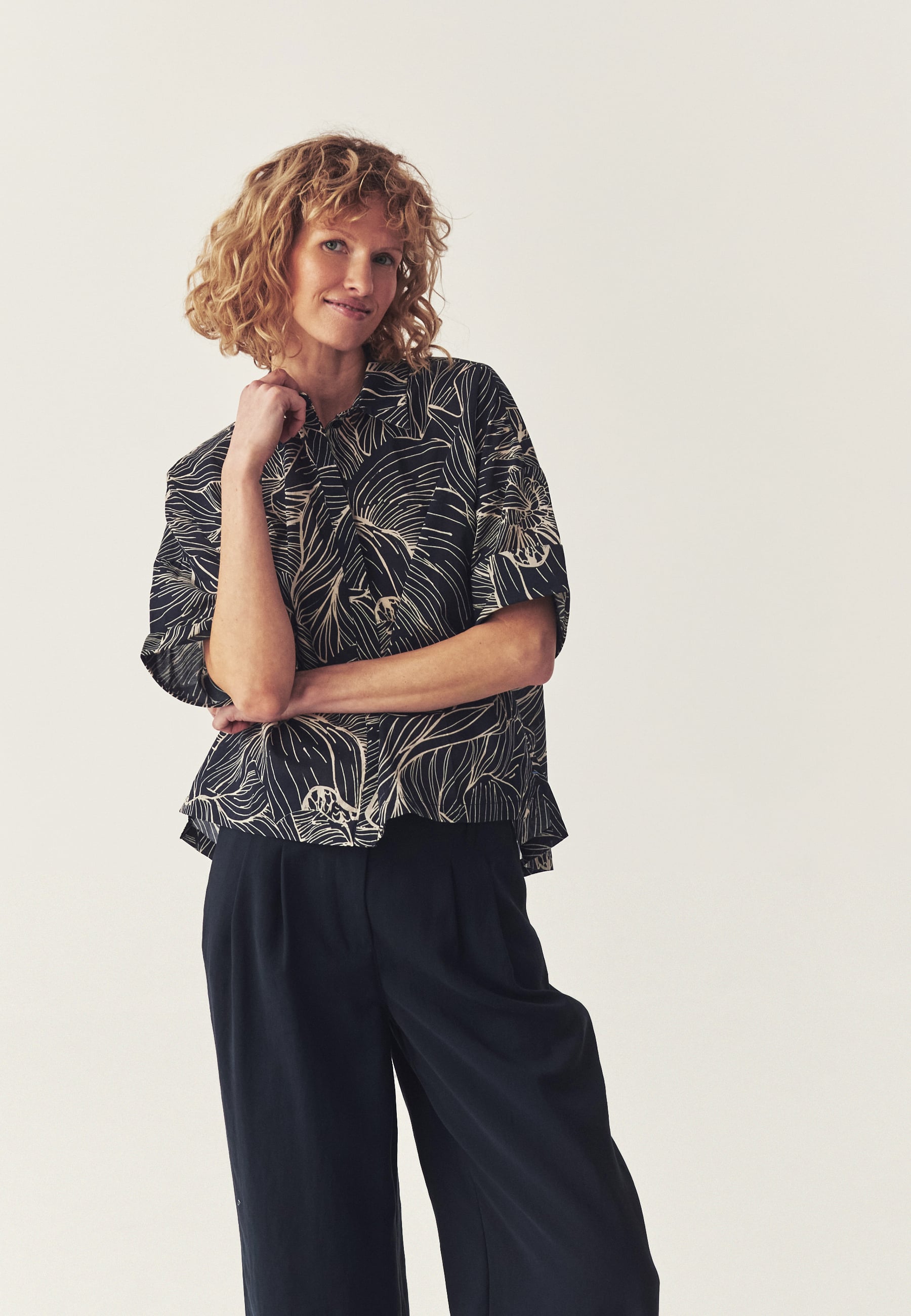 WZORZYSTA KOSZULA Z BAWEŁNY - MERA