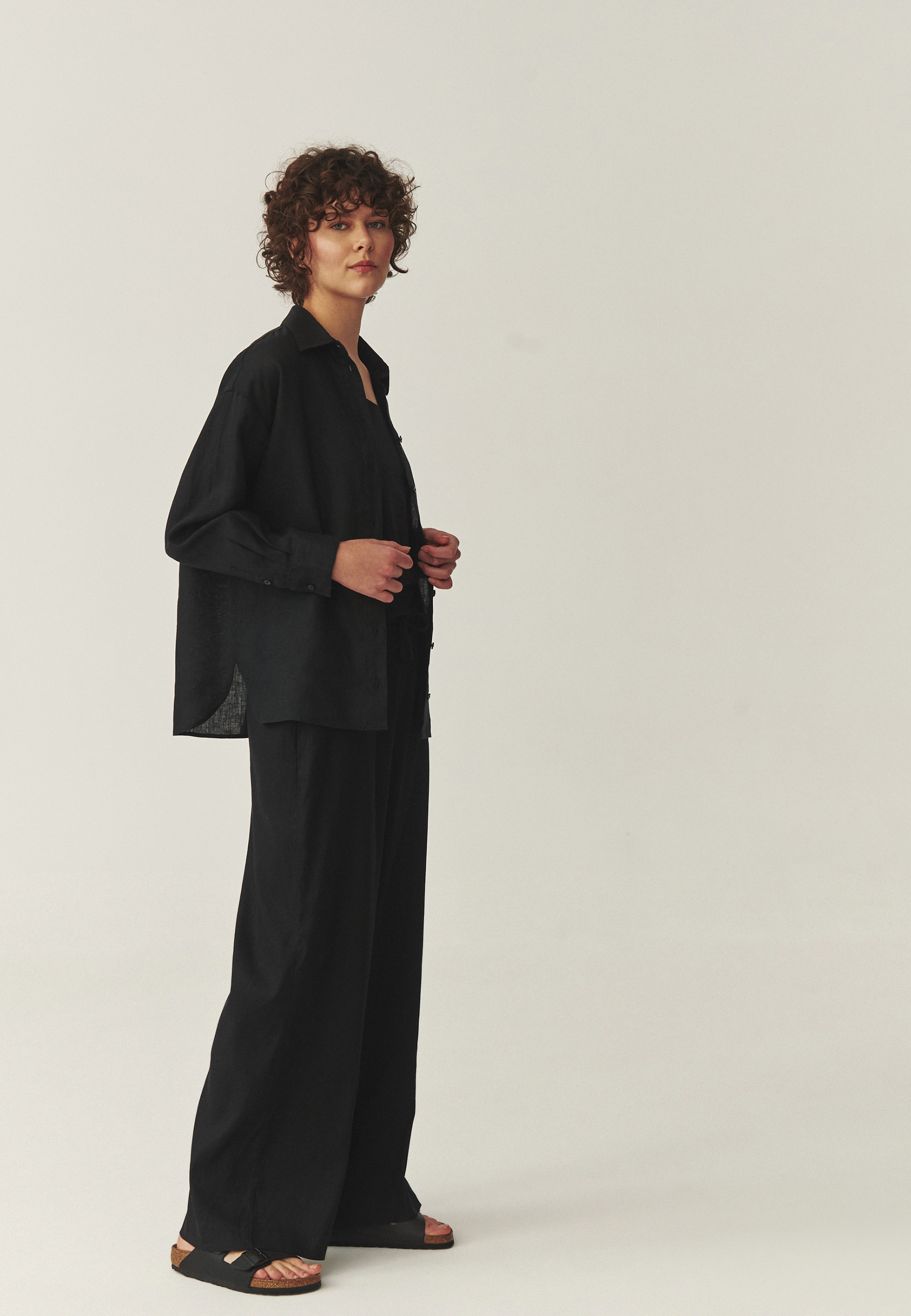 PANTALONI DIN ȚESĂTURĂ, CU CRAC LARG - REJNA 1 NEGRU 2