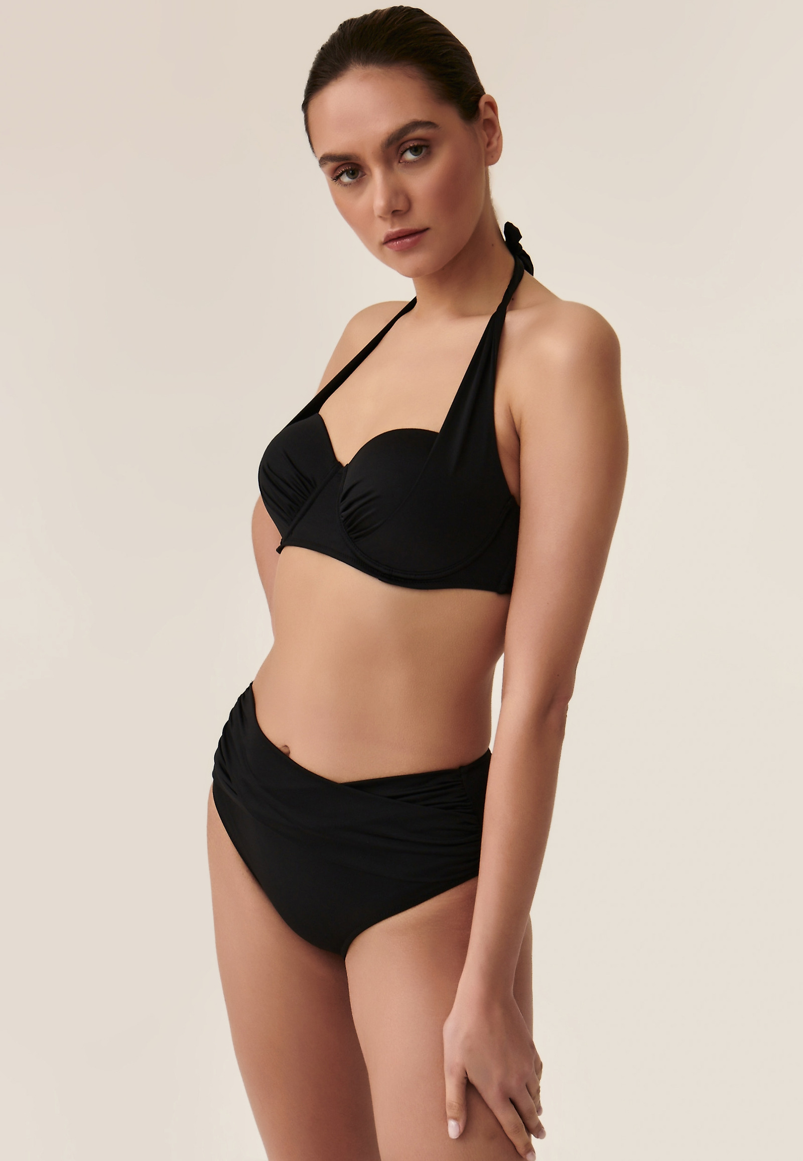 KÖTÖS NYAKÚ BIKINI FELSŐ DORIA 1 KÖTÖS NYAKÚ BIKINI FELSŐ DORIA 1 FEKETE 93702