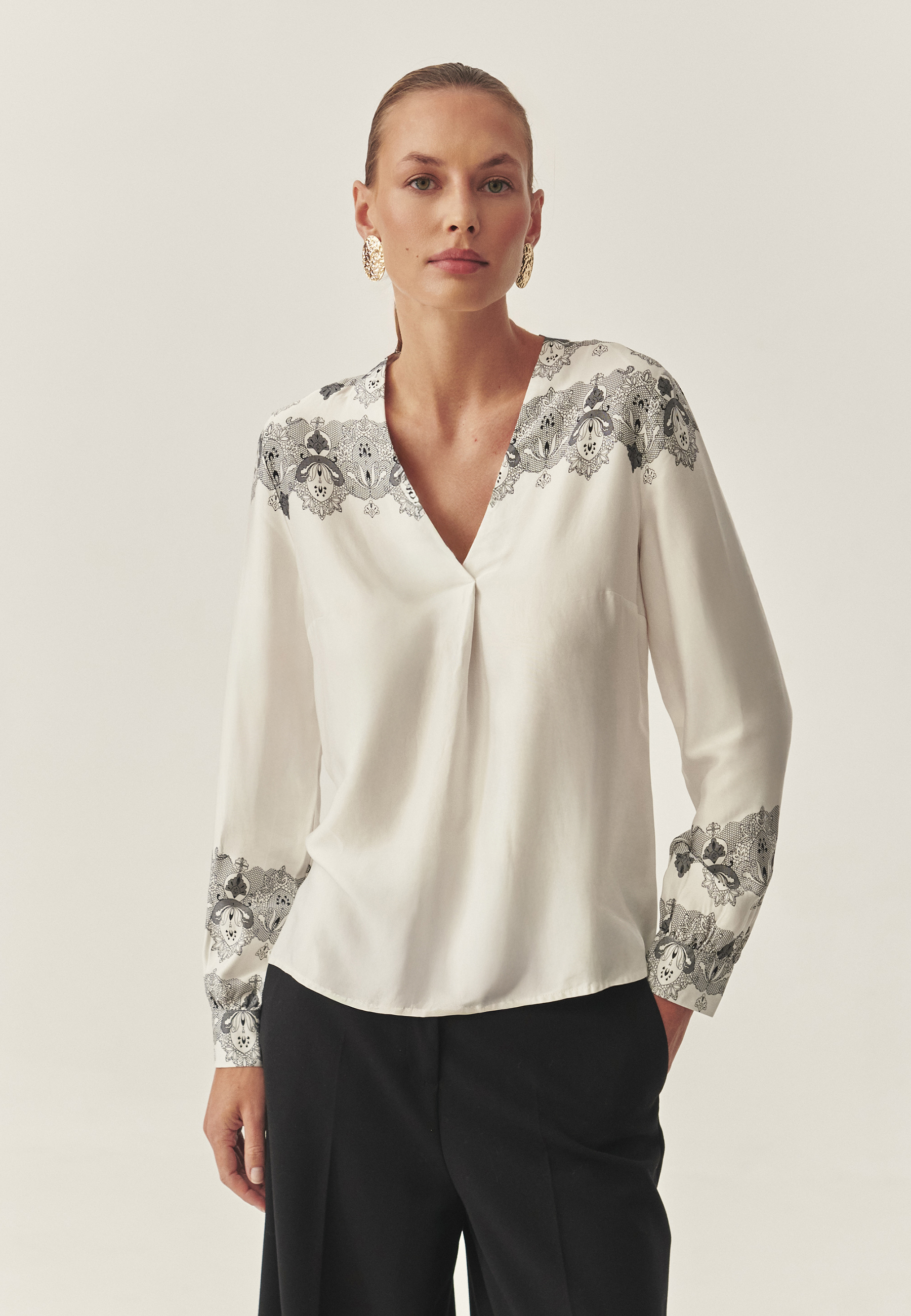 LADIES' WOVEN BLOUSE WITH LACE PRINT — VOVA 1 MULTICOLOR 2