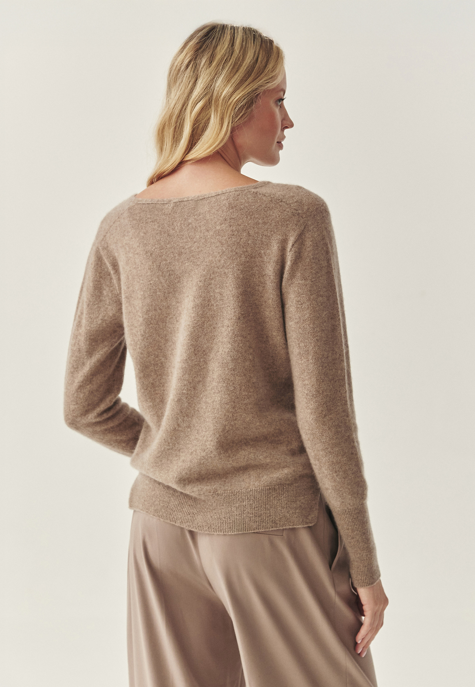 KASZMIROWY SWETER - ANISTON KASZMIROWY SWETER - ANISTON BEŻOWY 117464