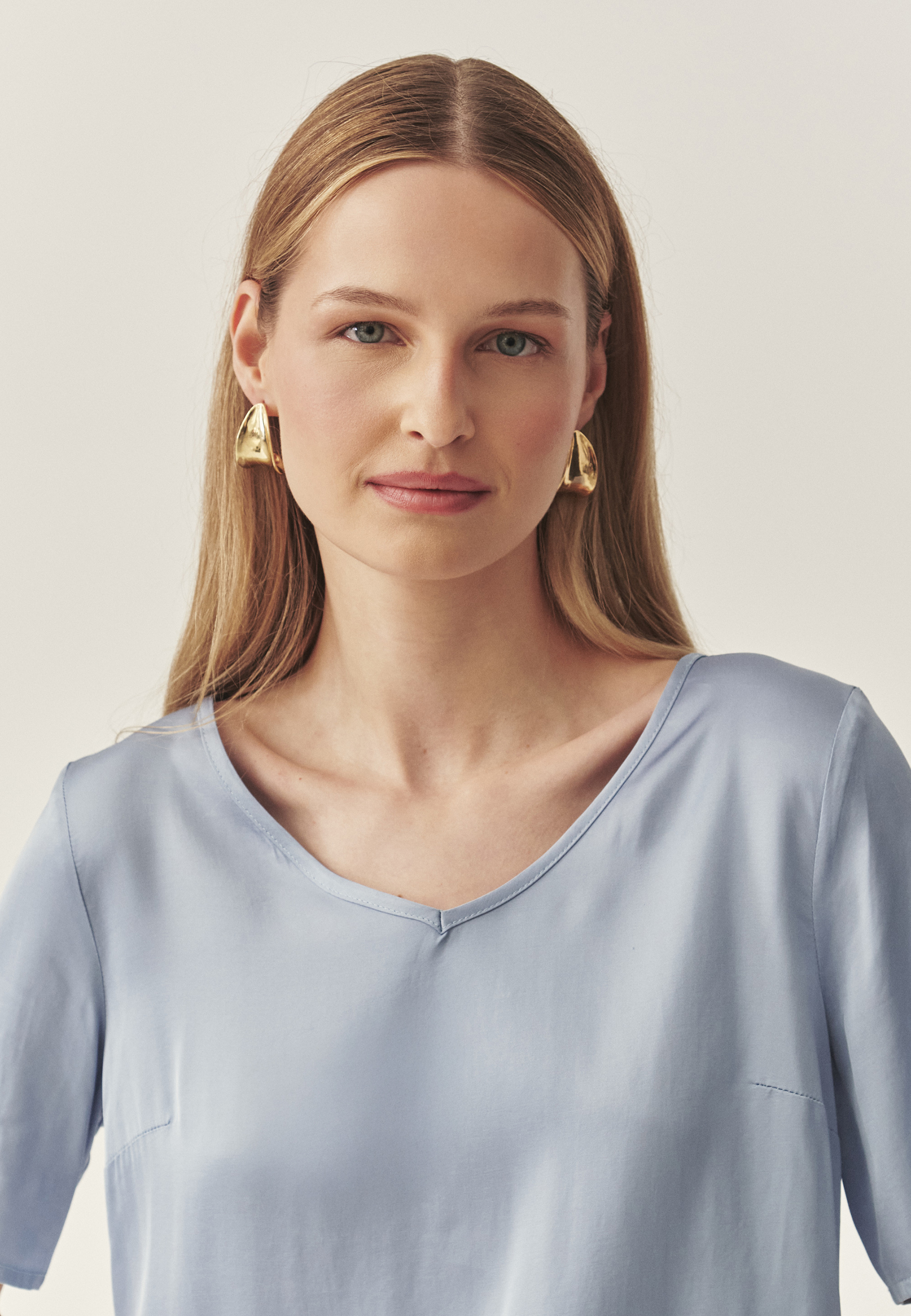 BLUZĂ DE DAMĂ, DIN SATIN, CU MÂNECI SCURTE - MEKONGA ALBASTRU 2