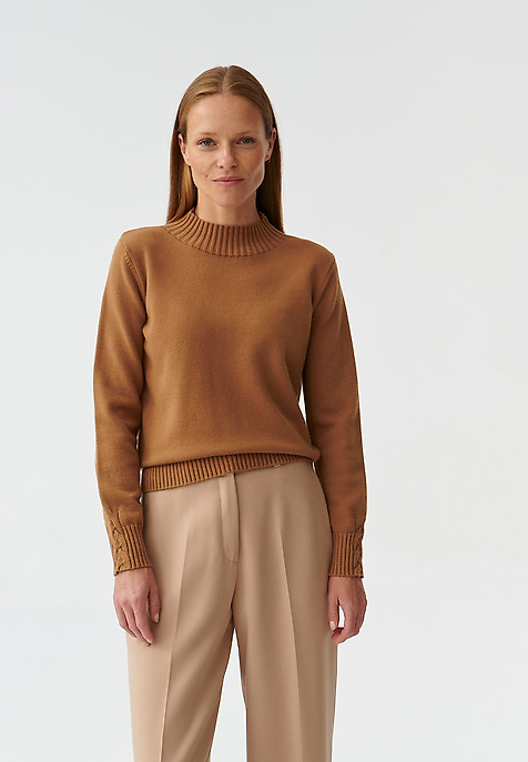 UNIVERZÁLNÍ DÁMSKÝ SVETR S POLOROLÁKEM WARKOMI BÉŽOVÁ 2