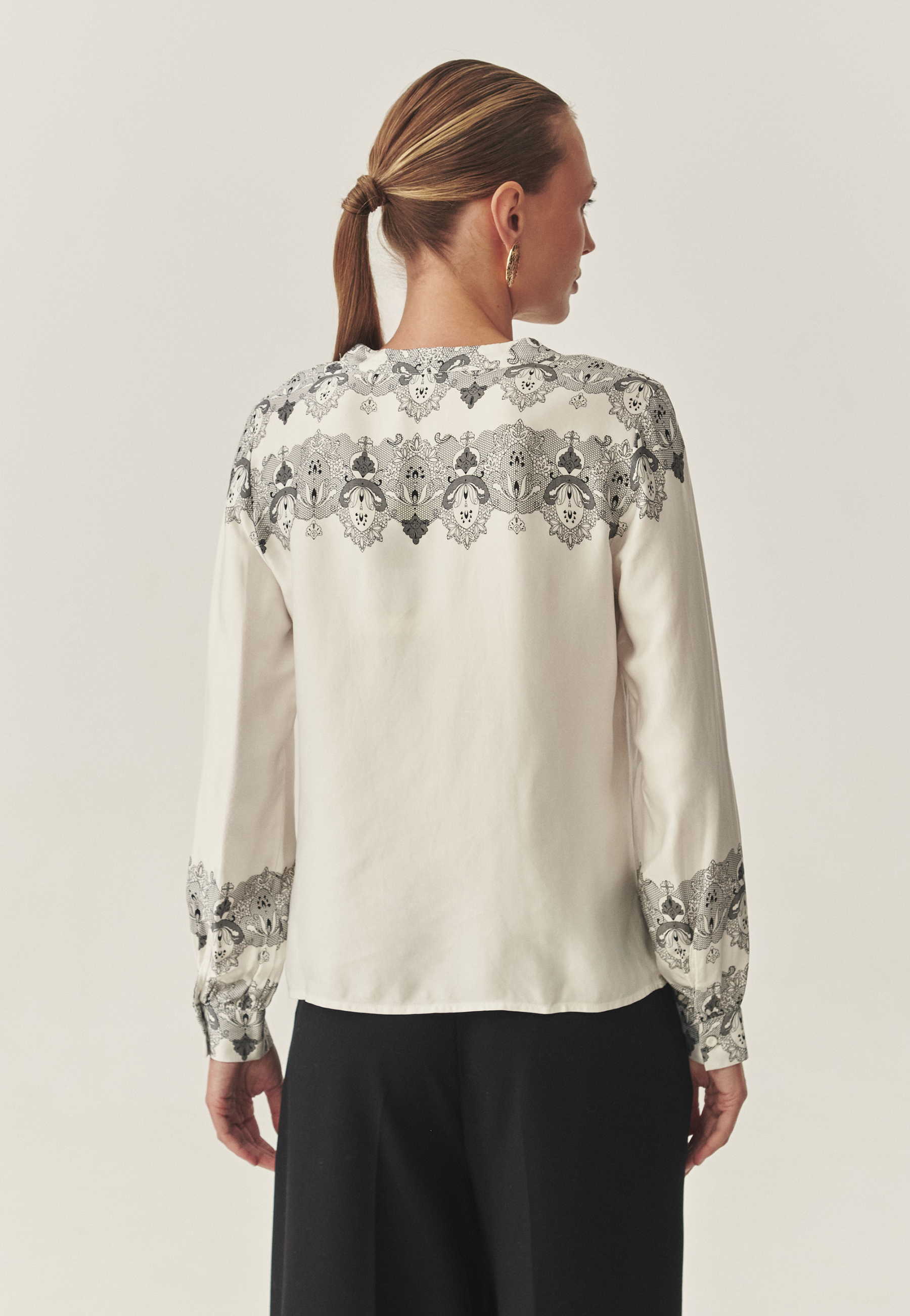 LADIES' WOVEN BLOUSE WITH LACE PRINT — VOVA 1 MULTICOLOR 2