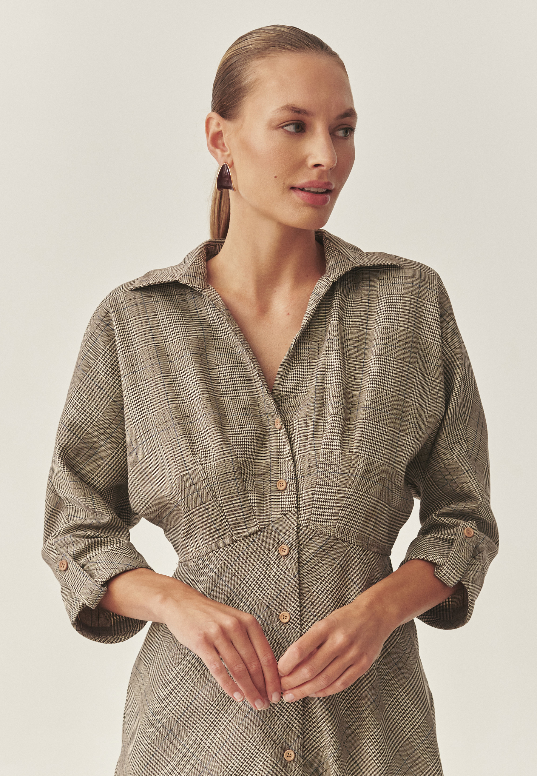 KARIRASTA MIDI OBLEKA IZ BLAGA - SAMOTALI 1 VEČBARVNA 2