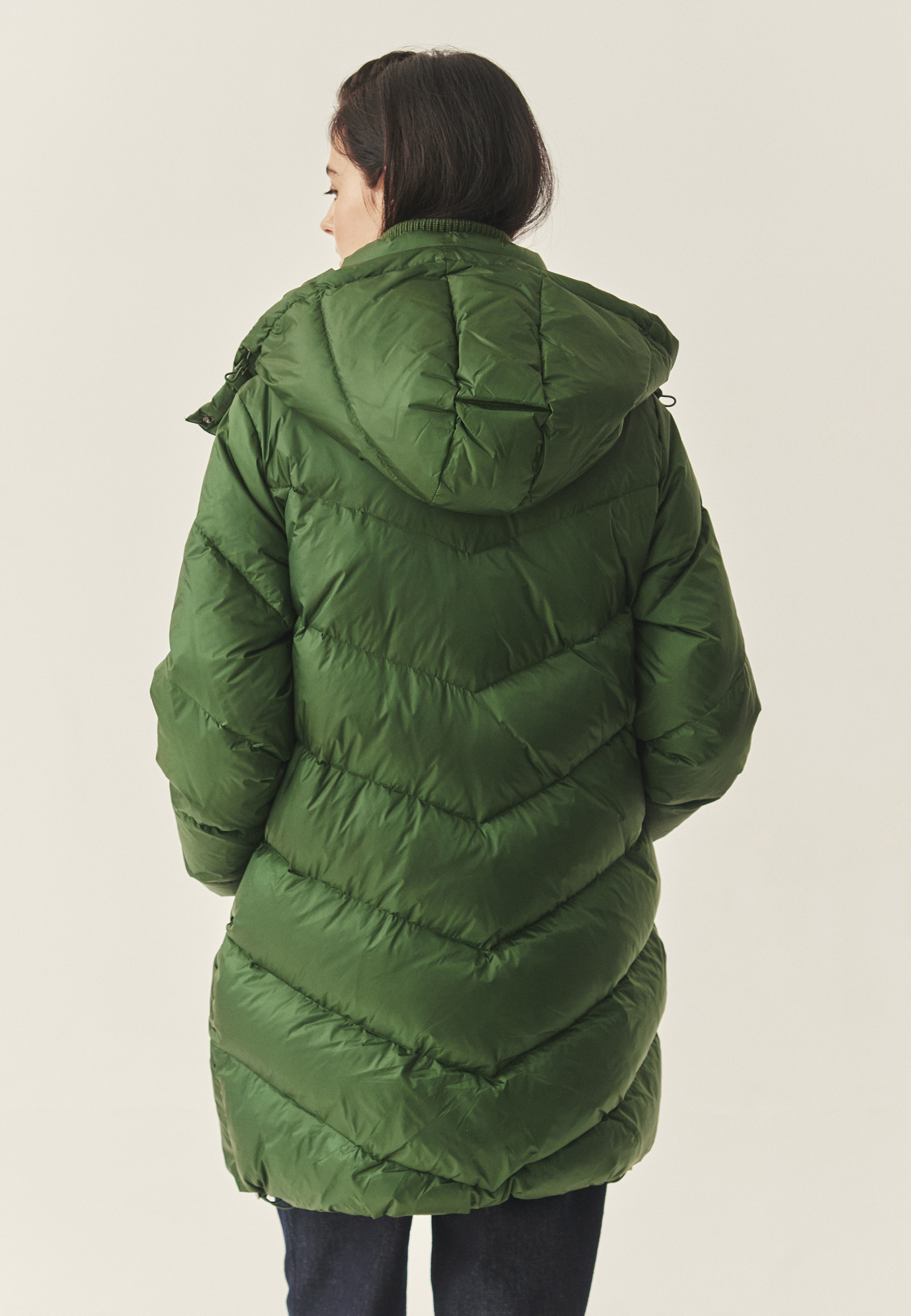 PÉŘOVÁ BUNDA S KAPUCÍ – DAGAMARI ZELENÁ 2