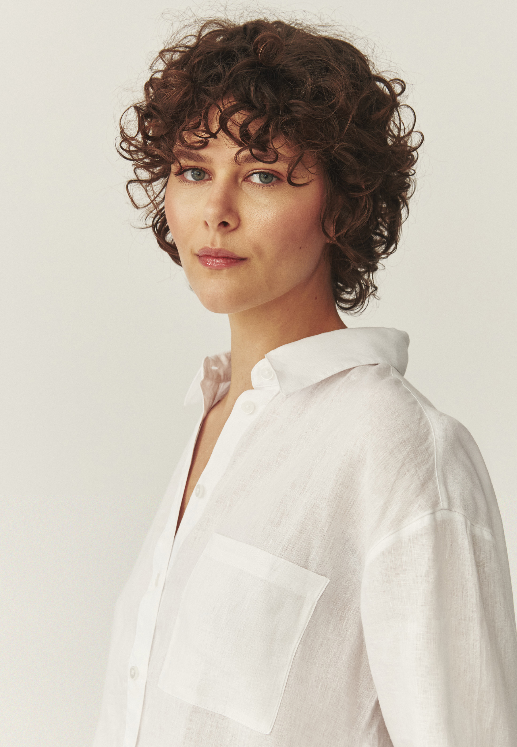 CĂMAȘĂ DIN IN, CU CROIALĂ LARGĂ - HANNA