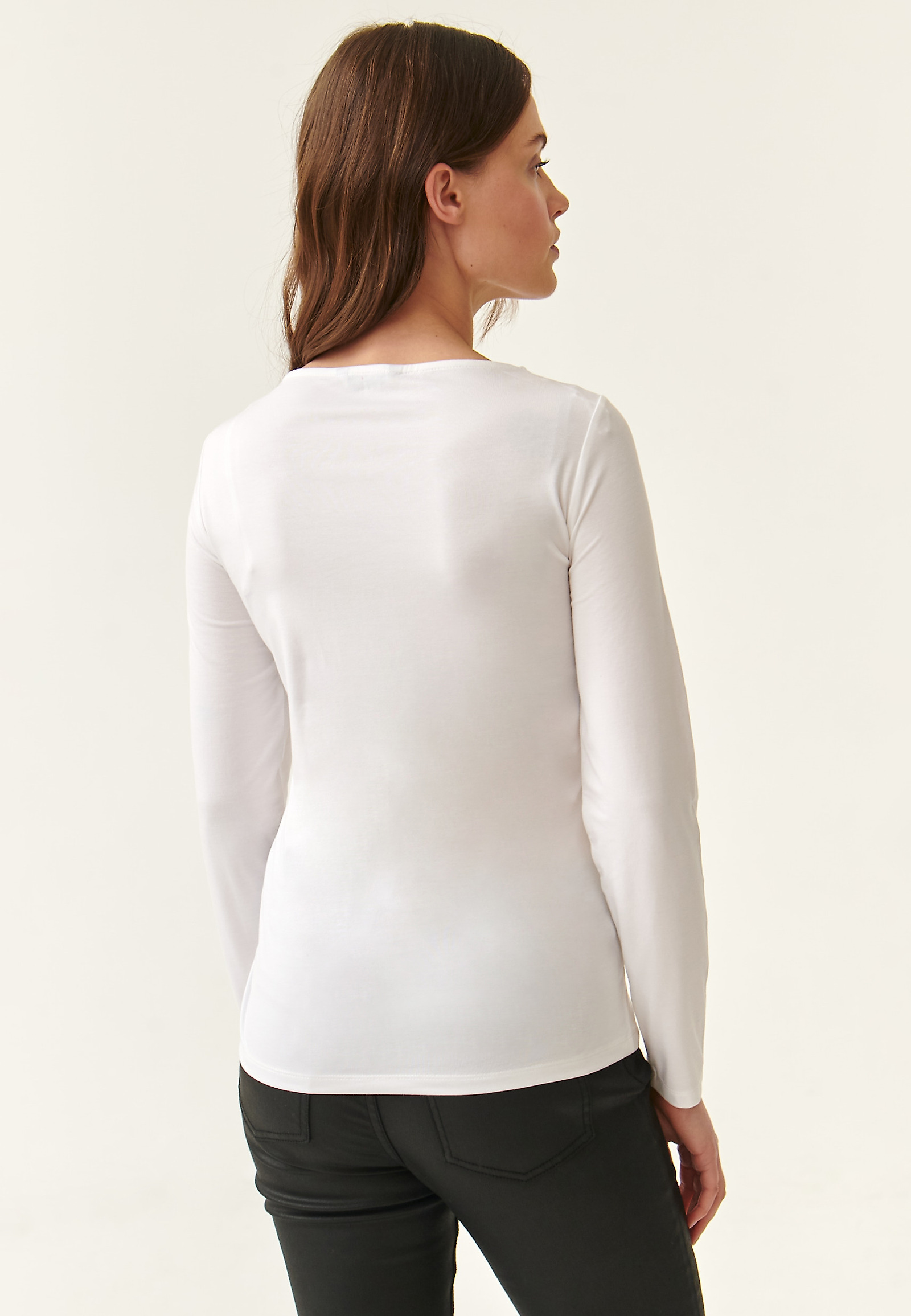 HÖLGYBLOUSE DIAMOND DEKOLTÁZZAL NOKA HÖLGYBLOUSE DIAMOND DEKOLTÁZZAL NOKA EKRÜ 85624