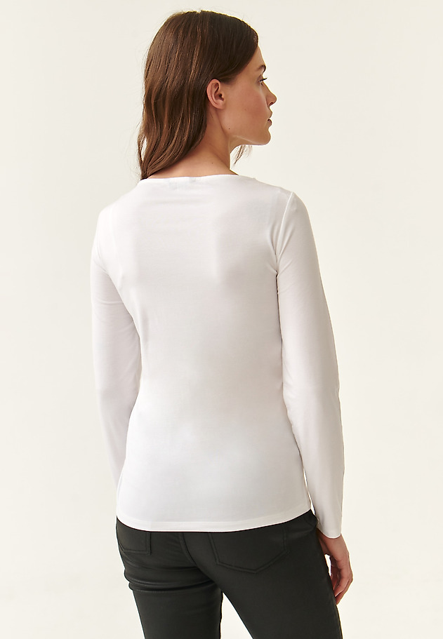 LADIES' BLOUSE WITH DIAMOND NECKLINE NOKA LADIES' BLOUSE WITH DIAMOND NECKLINE NOKA ECRU 2