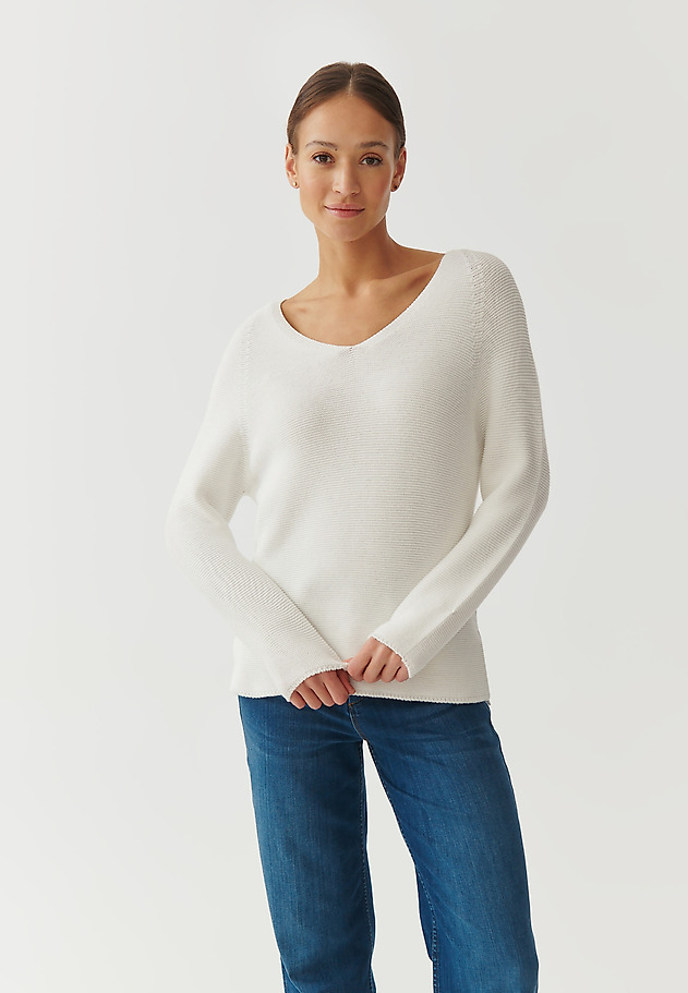 LADIES’ SWEATER WITH V-SHAPED NECKLINE - BORI LADIES’ SWEATER WITH V-SHAPED NECKLINE - BORI ECRU 1