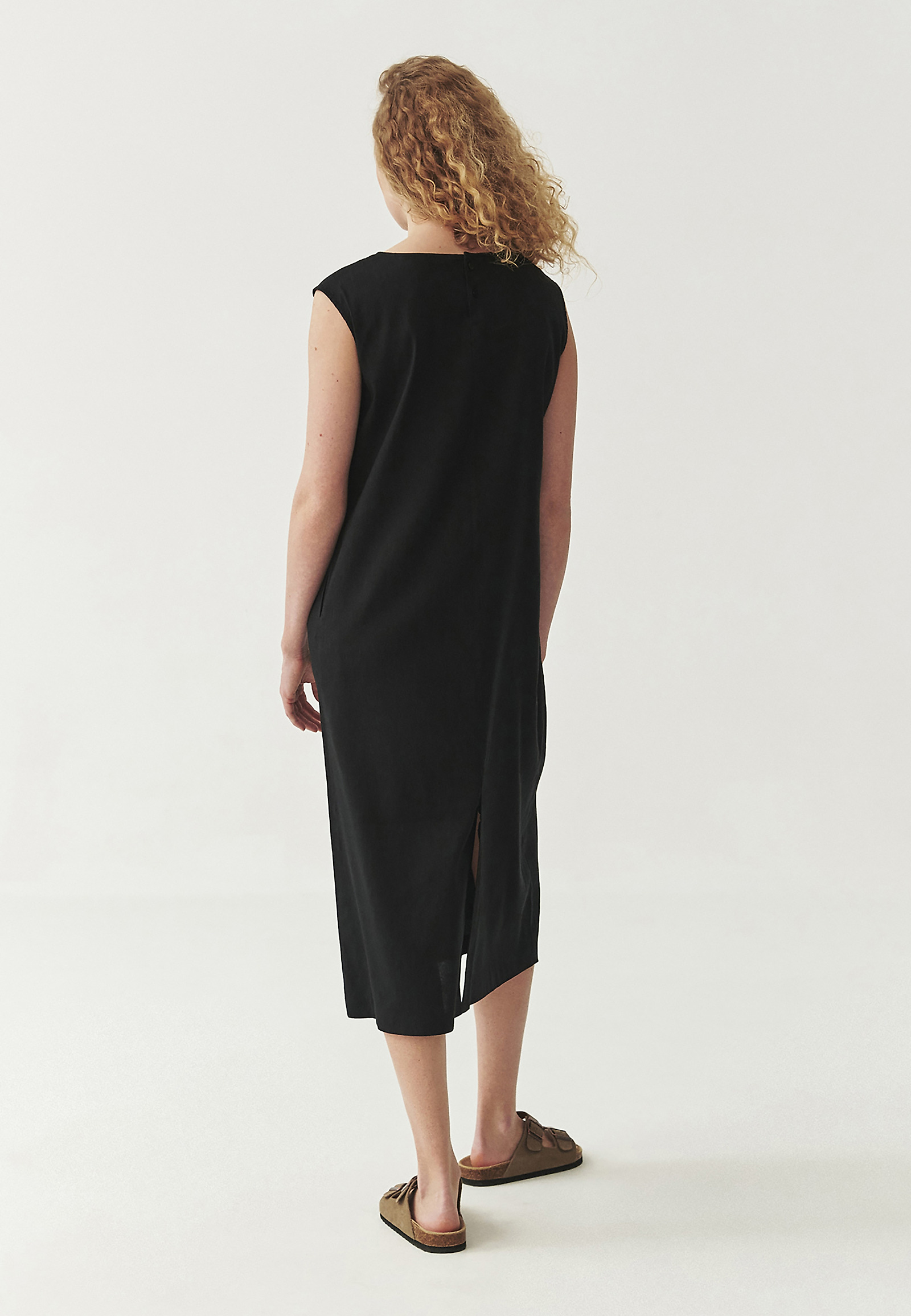 CLASSIC KENDER SZÖTT MIDI RUHA - KOKI CLASSIC KENDER SZÖTT MIDI RUHA - KOKI FEKETE 111016