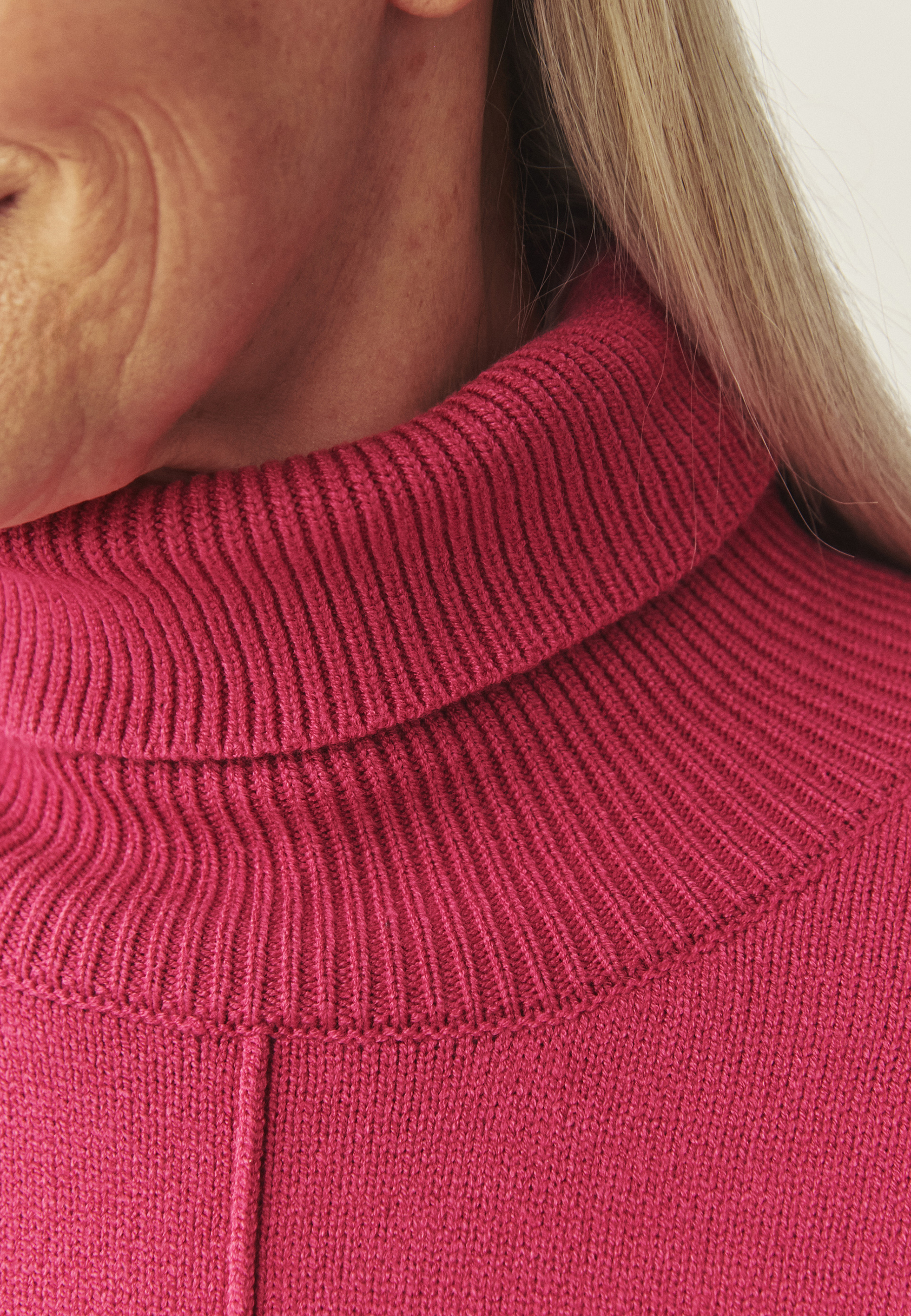 LUŹNY SWETER Z GOLFEM - AKEMI RÓŻOWY 2
