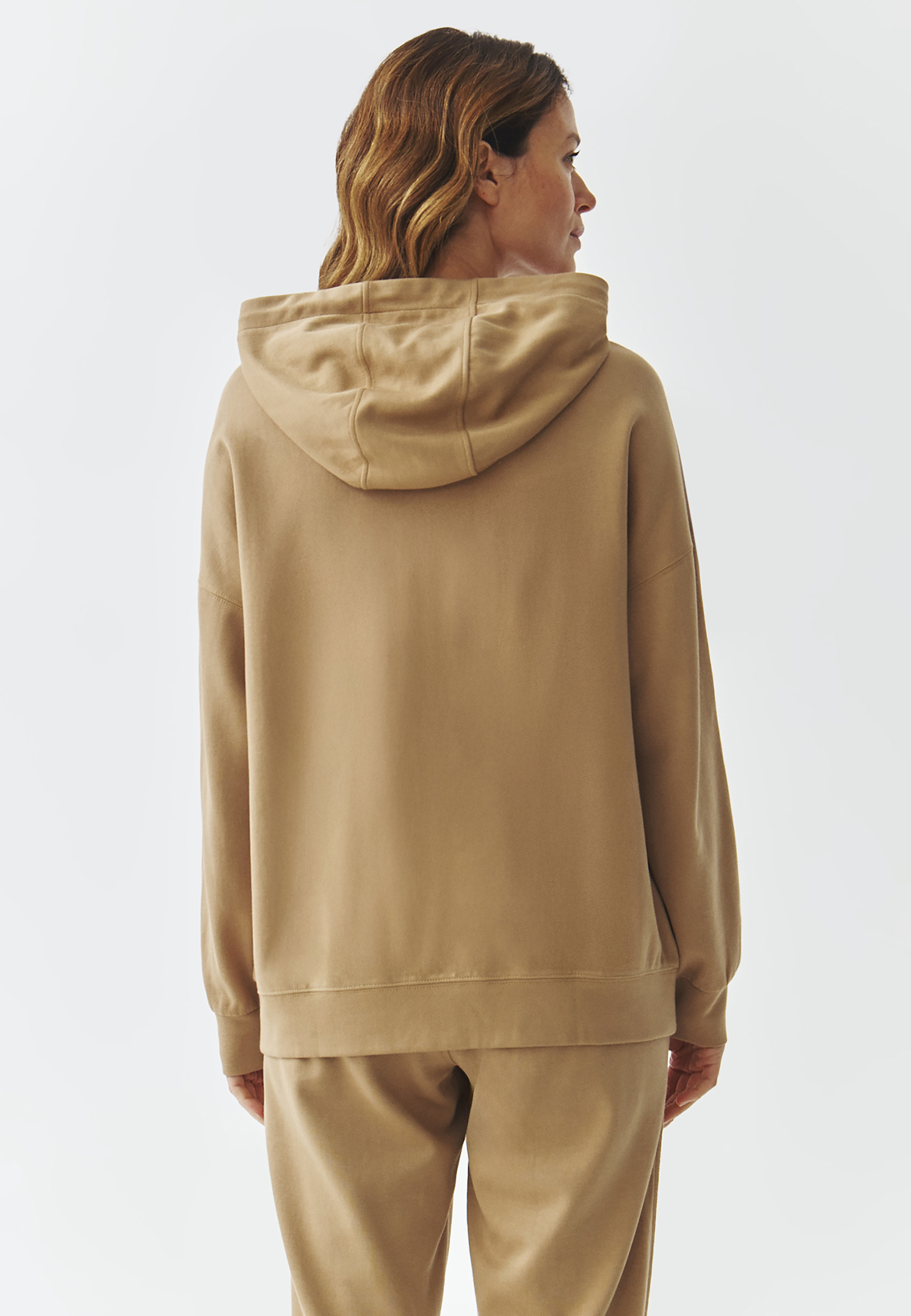 DZIANINOWA BLUZA DAMSKA Z MOTYWEM MISIA USZATKA — OLGA