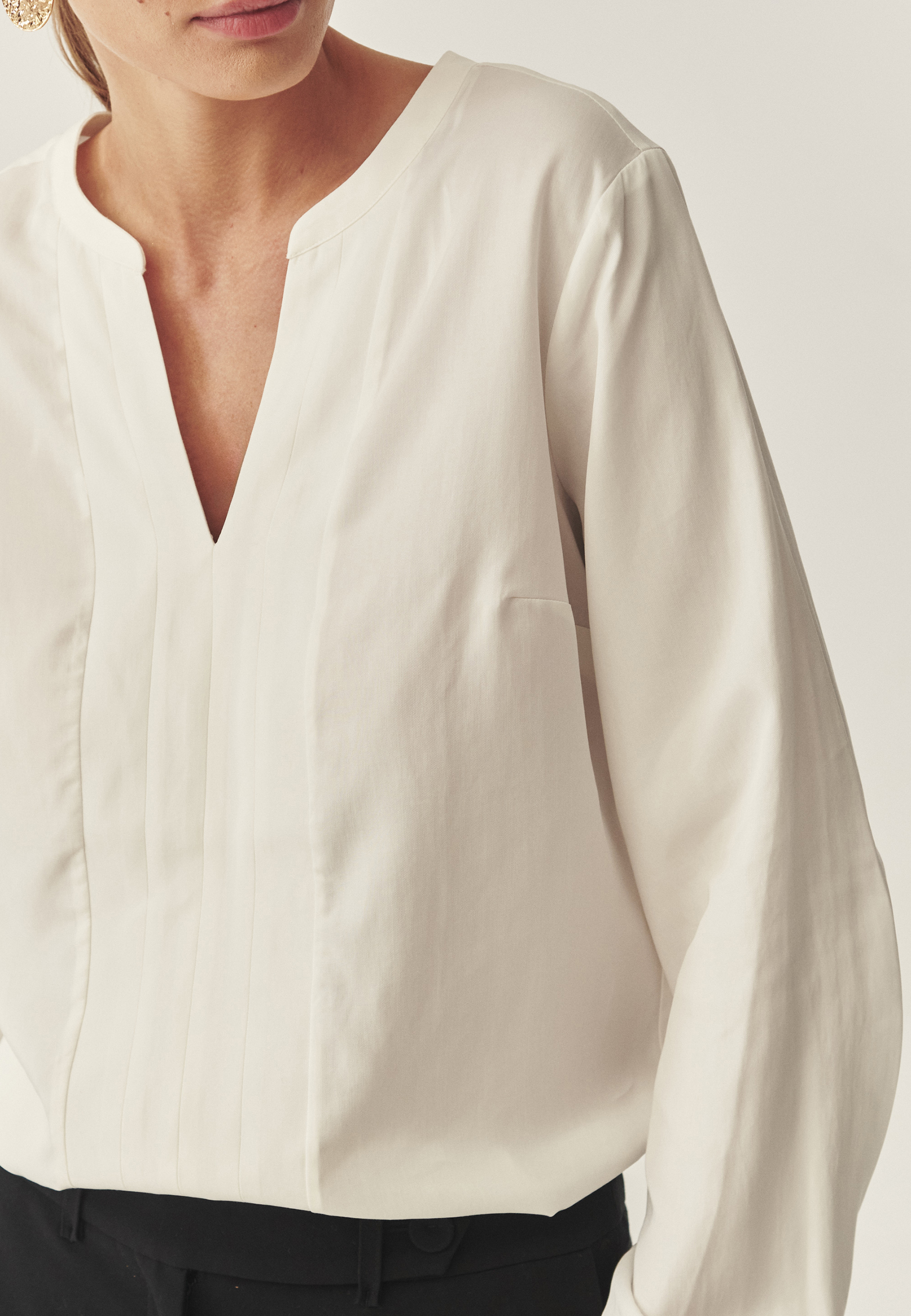 FABRIC CLASSIC LONG SLEEVE BLOUSE — ANITA ECRU 2