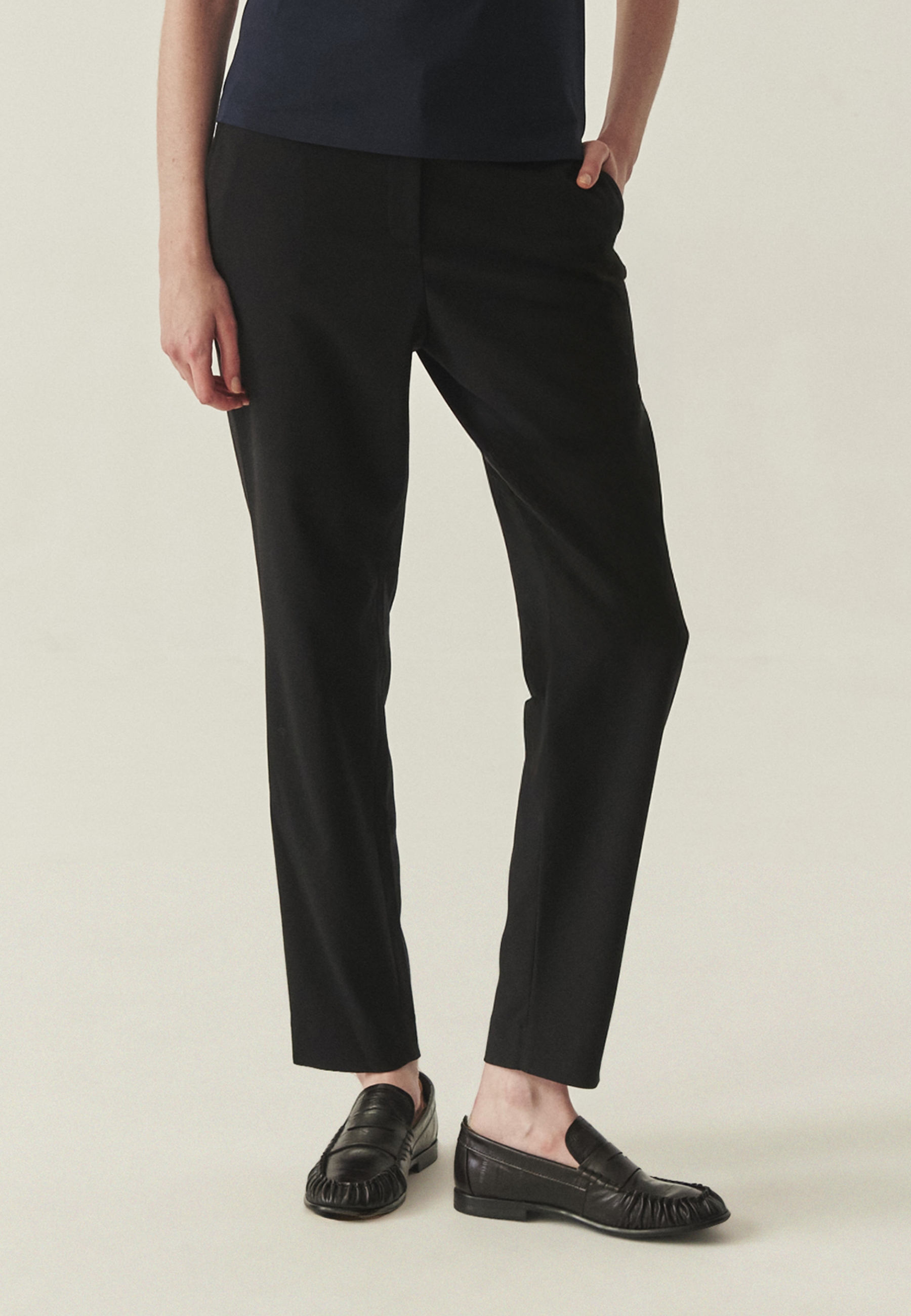 TKANINOWE SPODNIE Z PROSTĄ NOGAWKĄ - OLIA 3 CZARNY 2