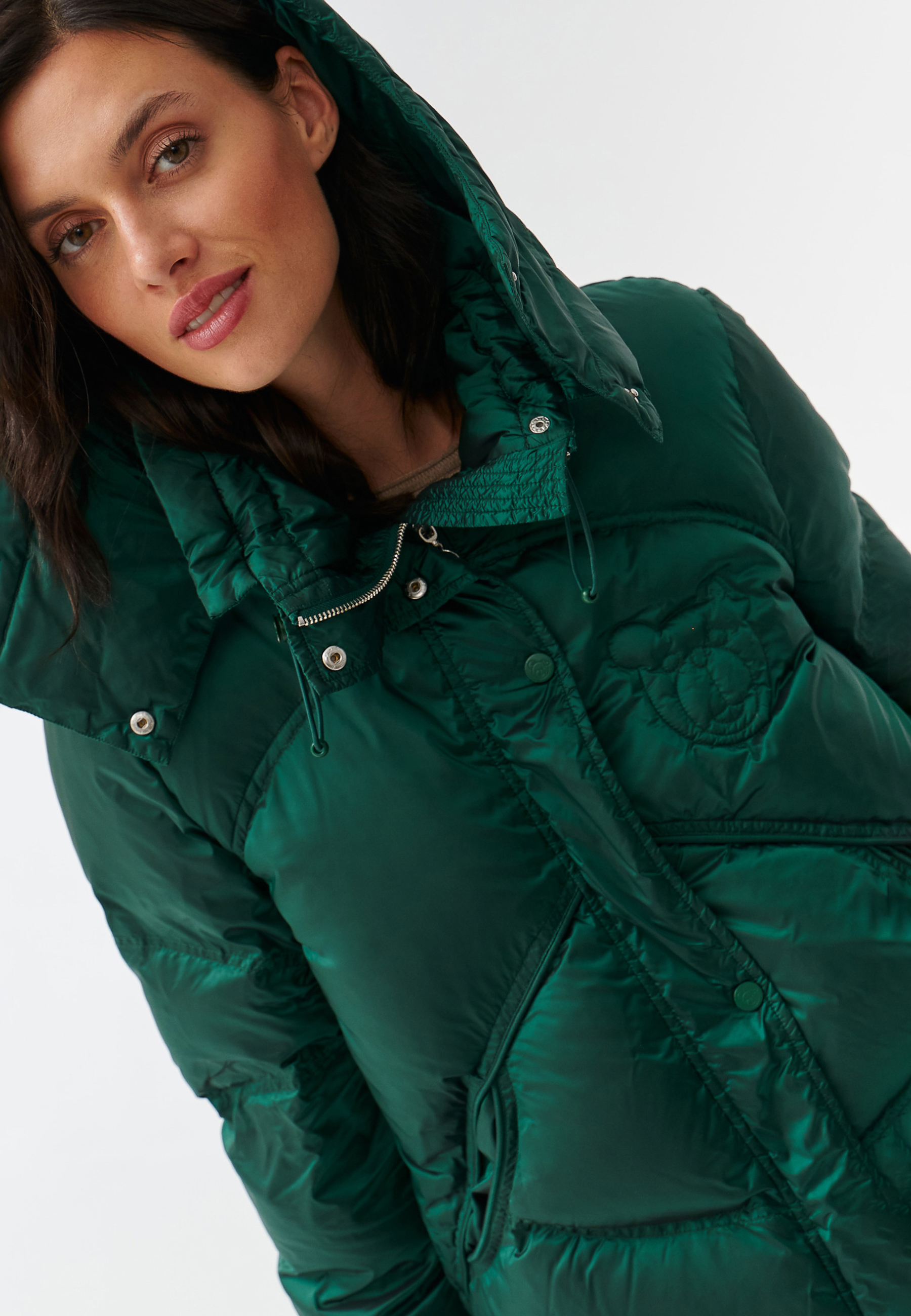 DAMSKA KURTKA PUCHOWA Z ODPINANYM KAPTUREM PRECJO 1