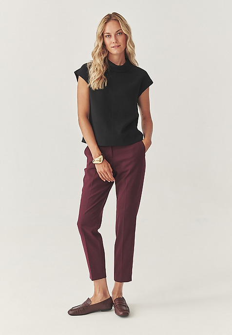 TKANINOWA BLUZKA Z WYWIJANYM DEKOLTEM - NESTORIA TKANINOWA BLUZKA Z WYWIJANYM DEKOLTEM - NESTORIA