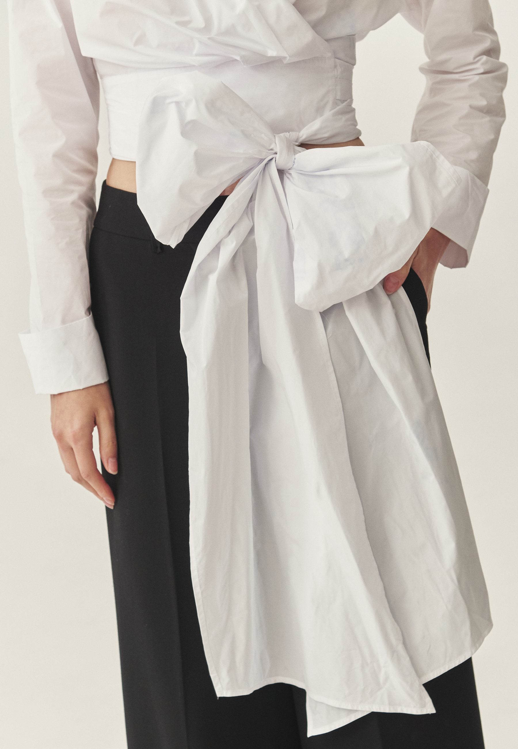LADIES' WOVEN BLOUSE WITH A WIDE WAIST TIE BELT—KORKO WHITE 2