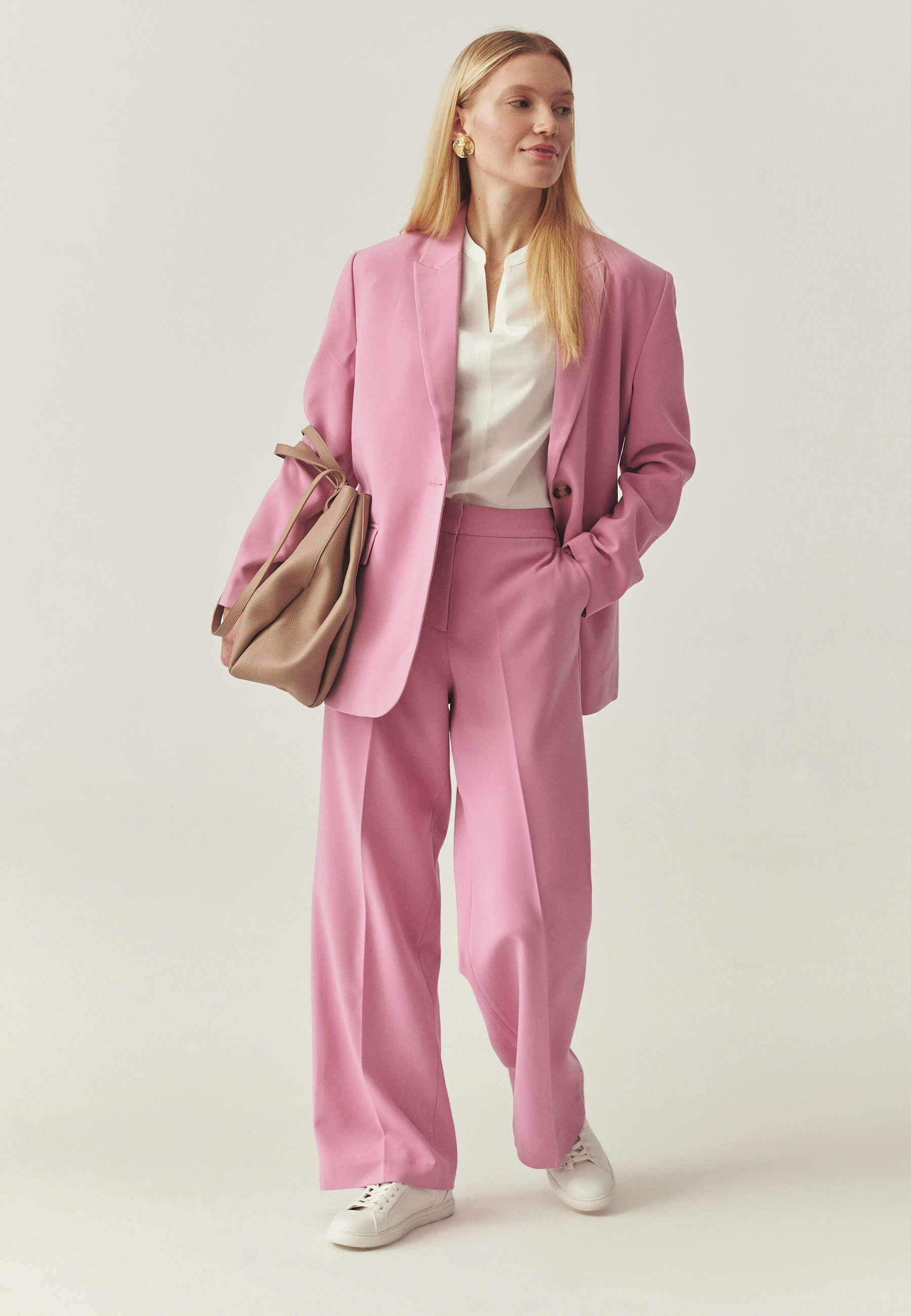 PANTALONI DE COSTUM CU CRAC LARG — MASDA ROZ 2