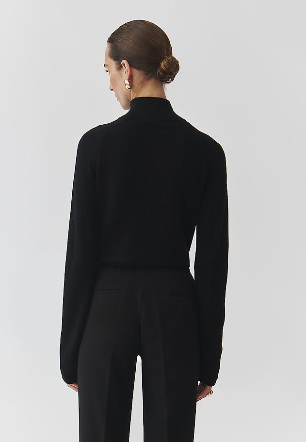LADIES' WOOLEN TURTLENECK JUMPER — KALEA 1 LADIES' WOOLEN TURTLENECK JUMPER — KALEA 1 CZARNY 2