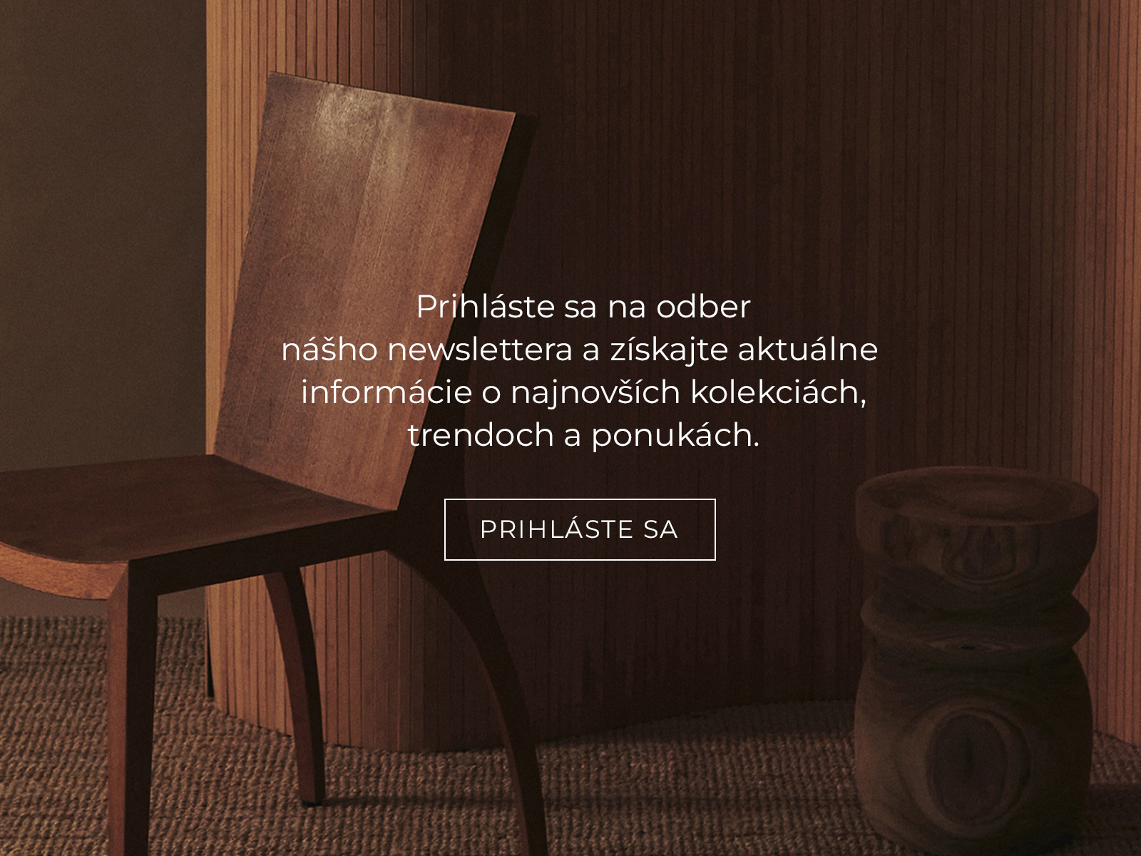 umelecký rám s textom, ktorý vyzýva čitateľov, aby sa prihlásili k odberu noviniek