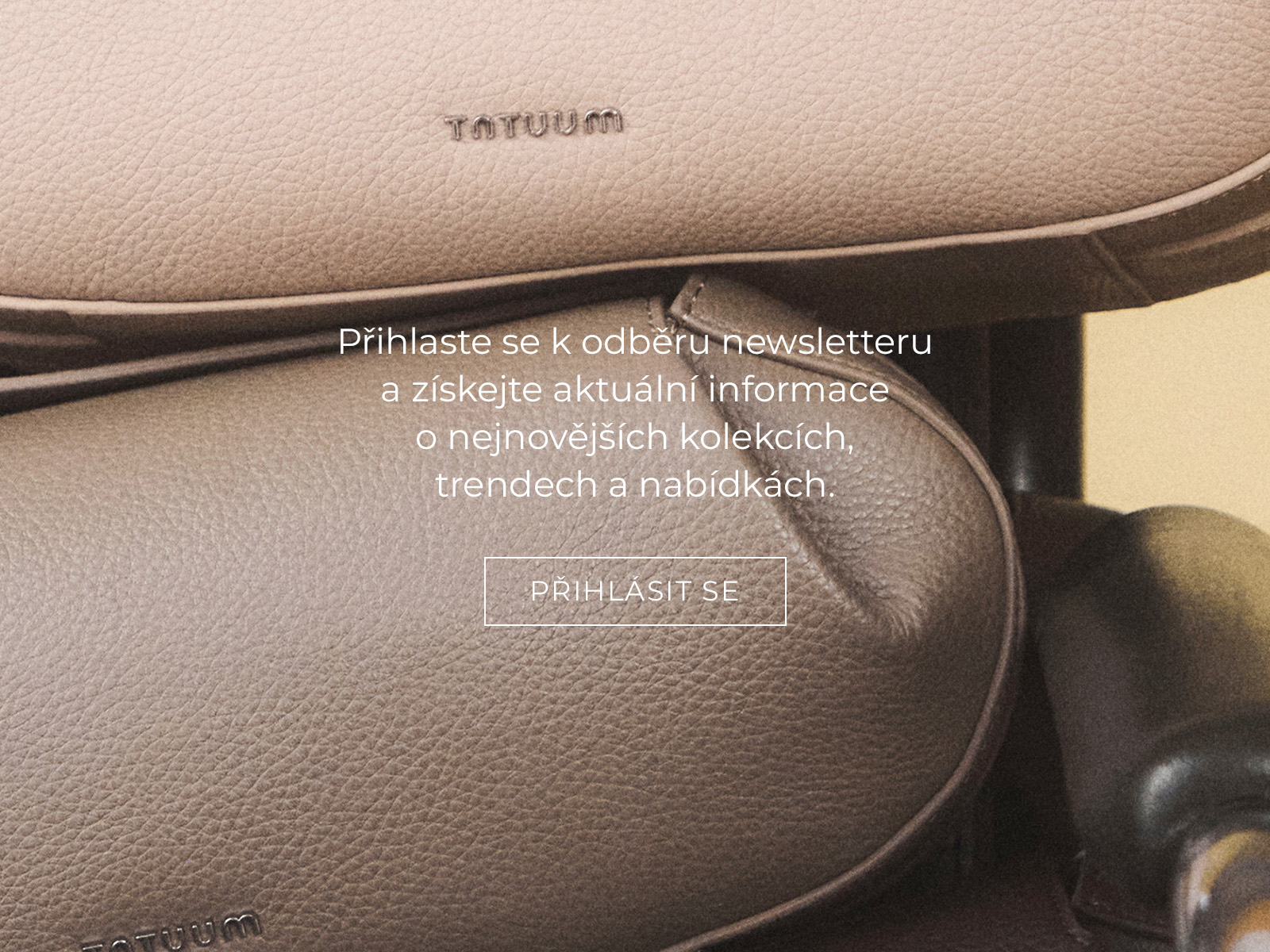taštičky a nápis vybízející k přihlášení k odběru newsletteru