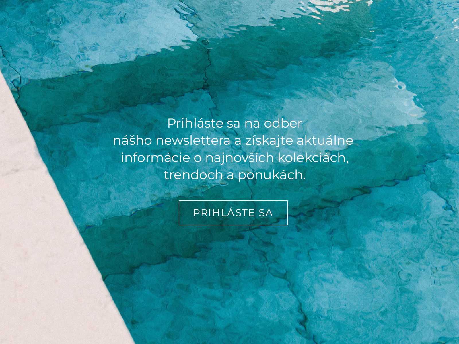 fotografia bazénu a nápis s možnosťou prihlásenia sa k odberu newslettra